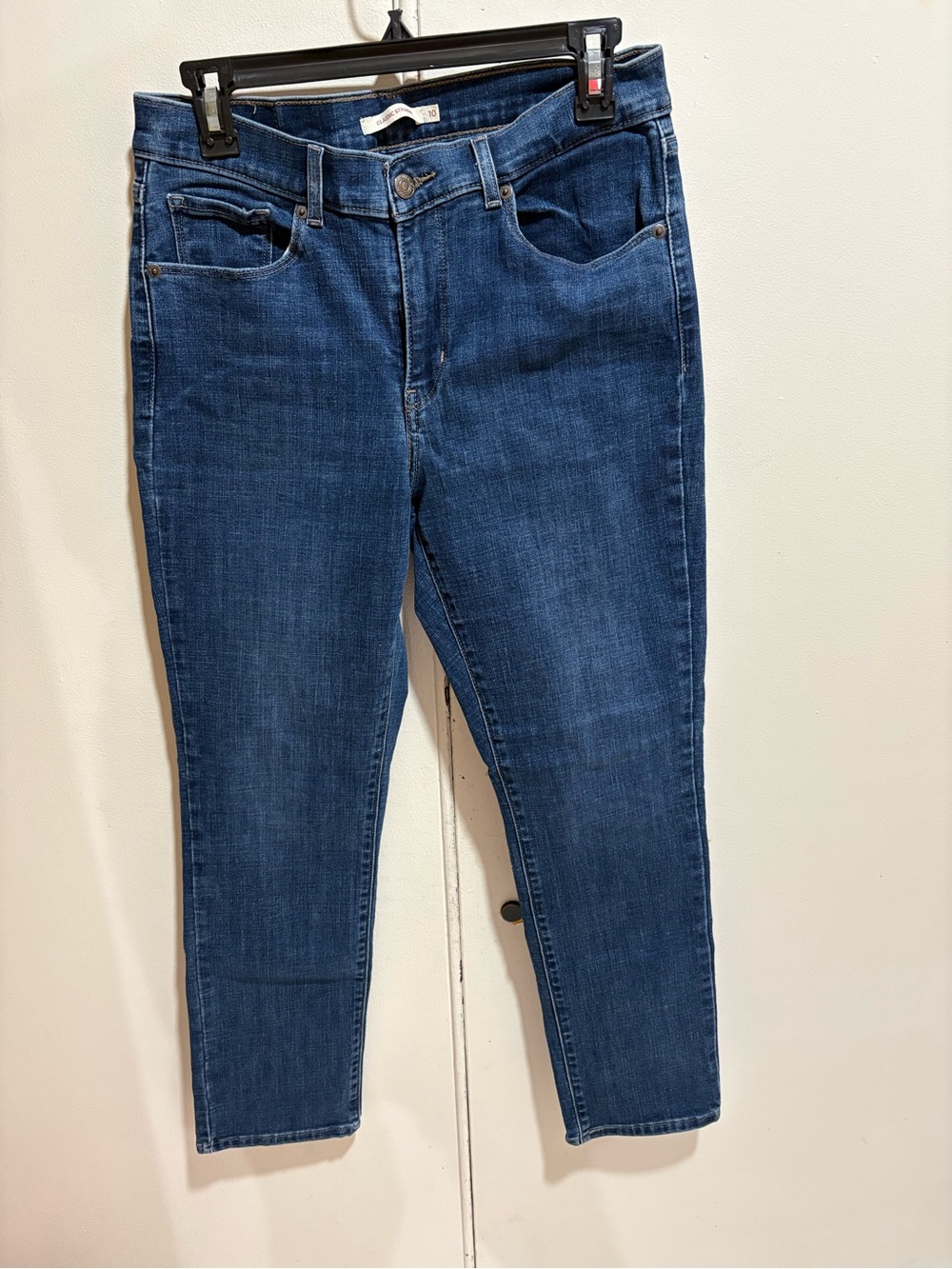 Levi’s signature mid rise slim womans jeans